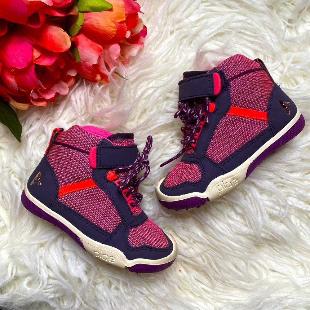 Plae lace up sneaker boots waterproof VGUC